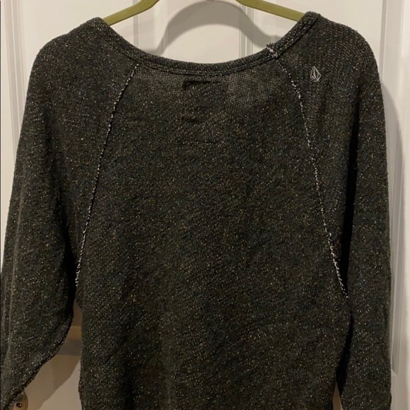 Volcom Oversized Crew Mixed Color EUC - Picture 9 of 16